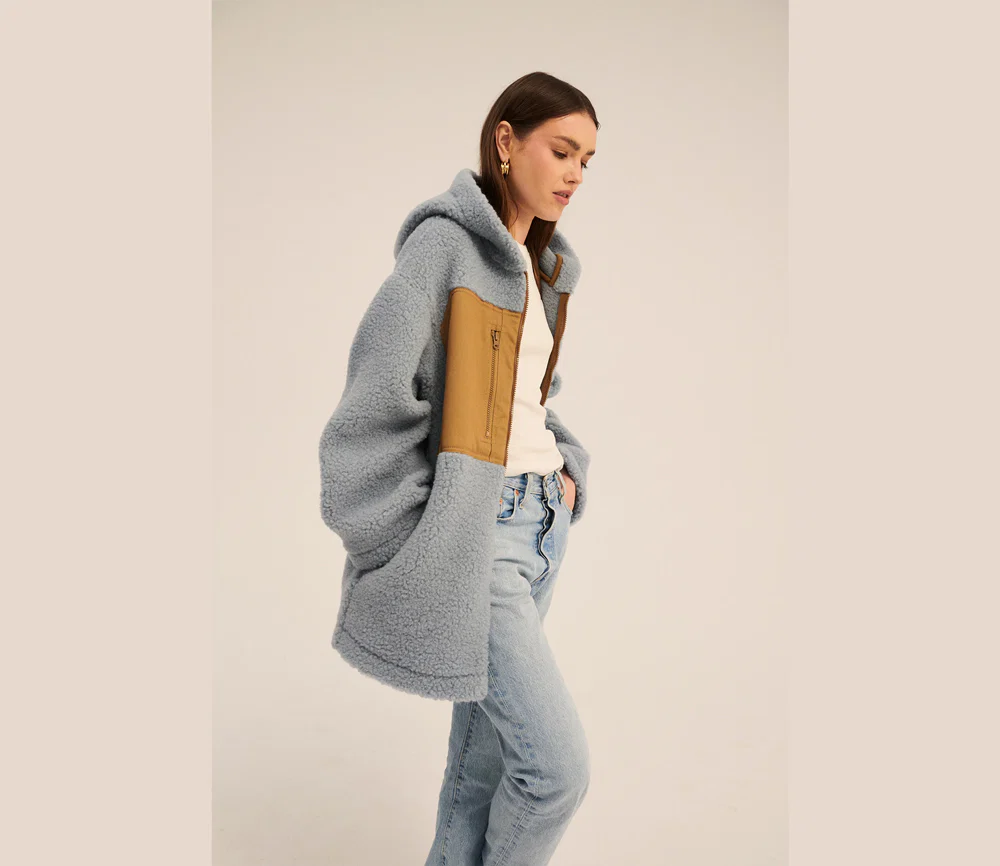 Alwero - Jacke "PATA" Adult mit Kapuze, ICY BLUE, Biowolle Ultra Light - Image 4